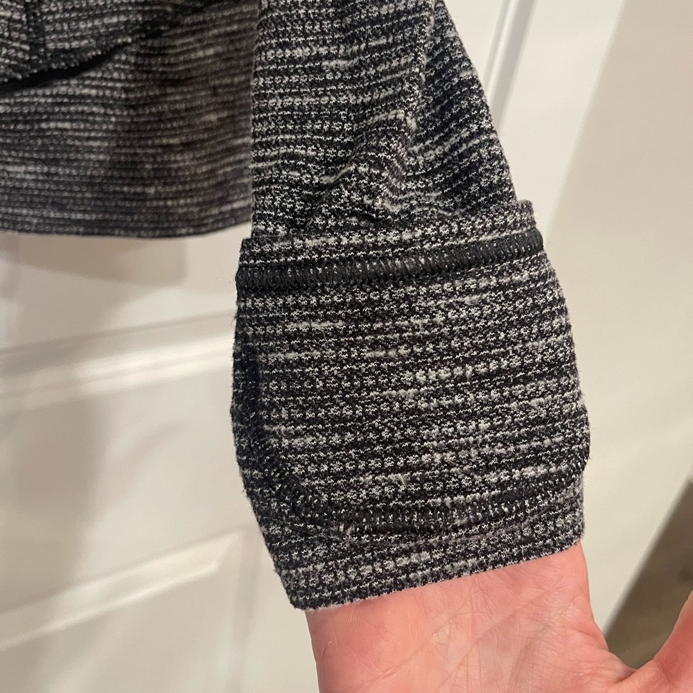 Lululemon Think Fast Pullover - Picture 11 of 12